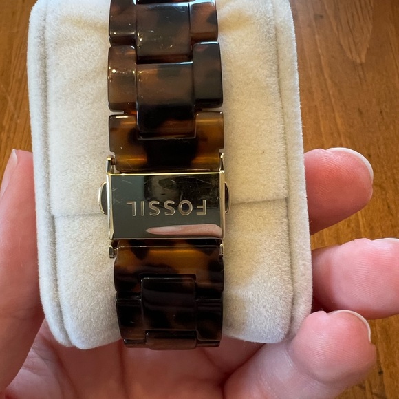 Women’s Fossil Watch - Picture 2 of 2
